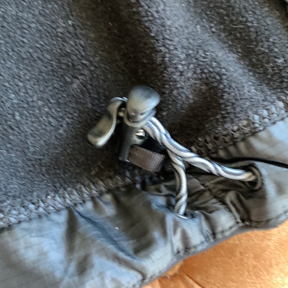 Men's Mountain Hardwear Jacket Size M - Picture 6 of 16